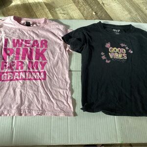 115-Lot of Two Girls Graphic T-Shirts Size X Small